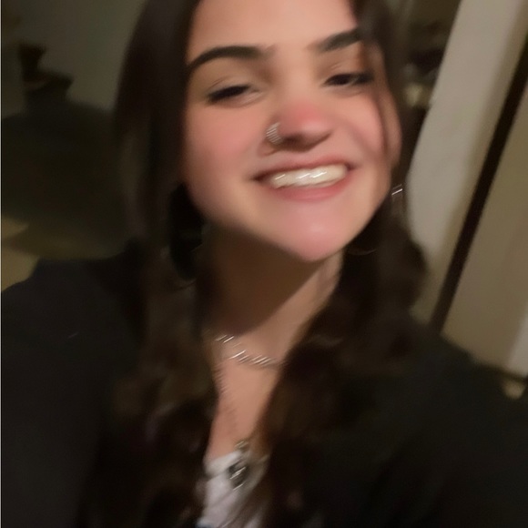 Meet your Posher, eliza - Picture 5 of 6